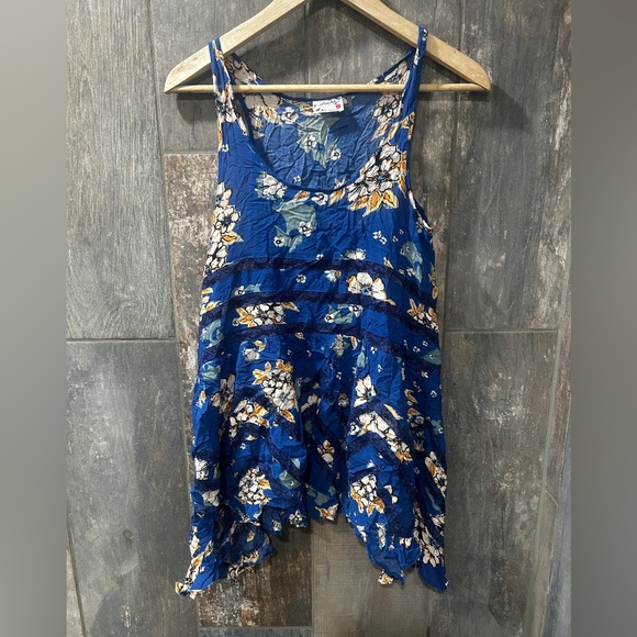 Free People Tops - Free People Floral Navy Tank Top